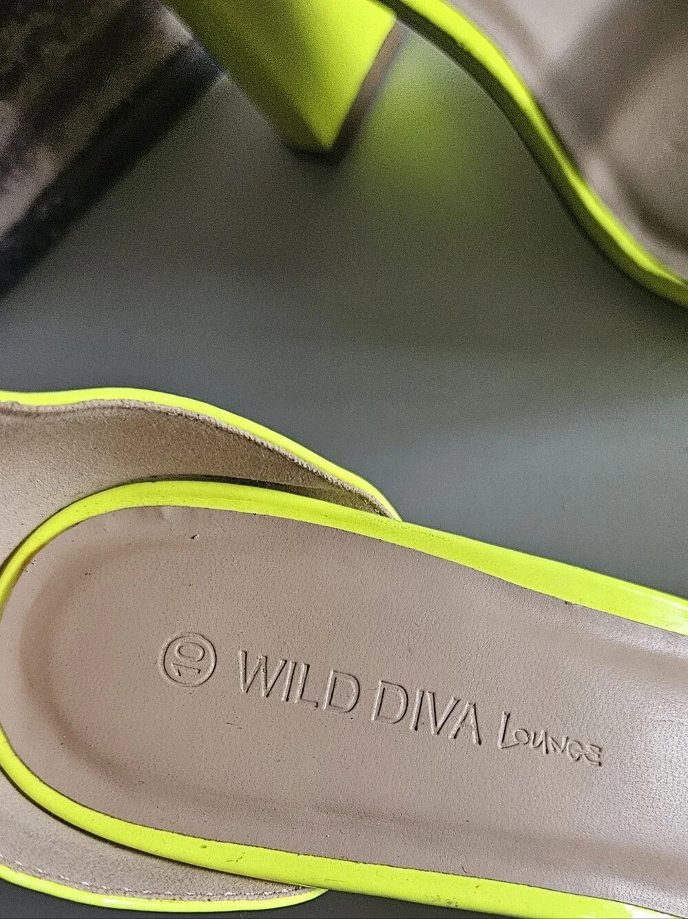 Wild Diva neon yellow